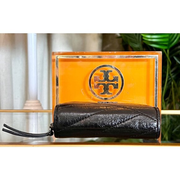 Tory Burch Black KIRA Quilted Leather Wallet With Zipper Closure & Logo Design - Picture 4 of 9